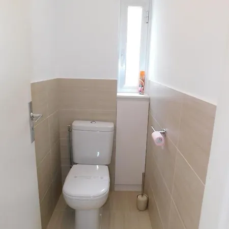 Beautiful Two-room 